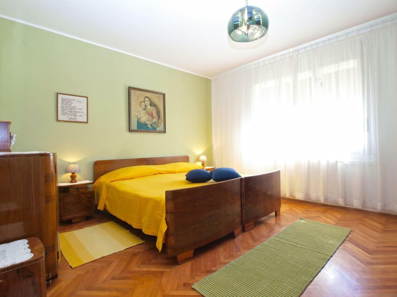 Ondina 1827 Pula